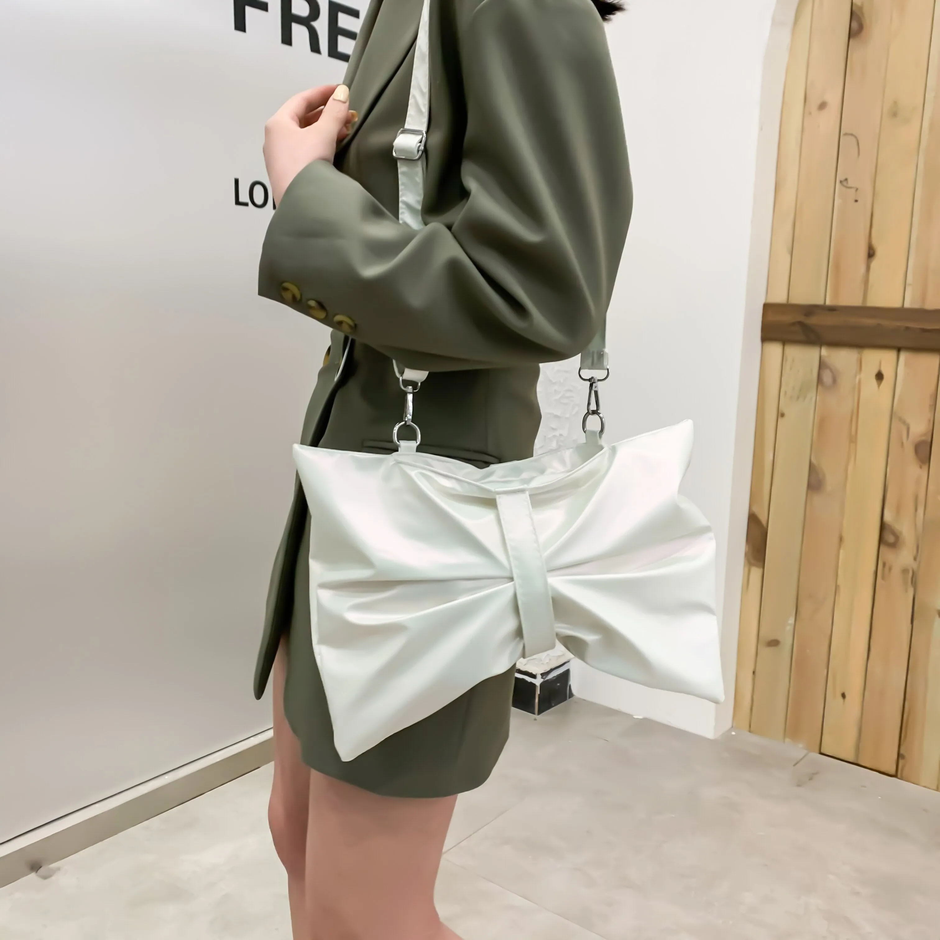 Christmas Gift Big Bow Crossbody Bags for Women 2021 New Solid Color Shoulder Bags Elegant Chic Messenger Bag Female Leather White Handbags Sac